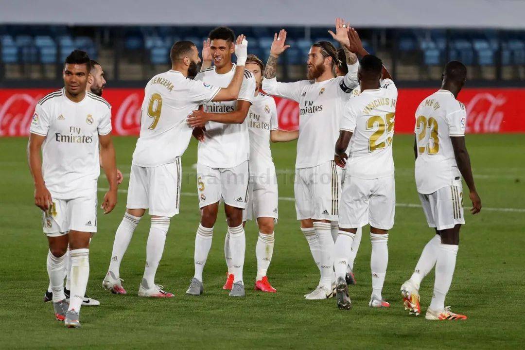 凯恩加盟拜仁后欧冠30场24球，同期仅有姆巴佩进球数与他持平（凯恩拜仁时期欧冠30战24球，同期仅姆巴佩能持平）