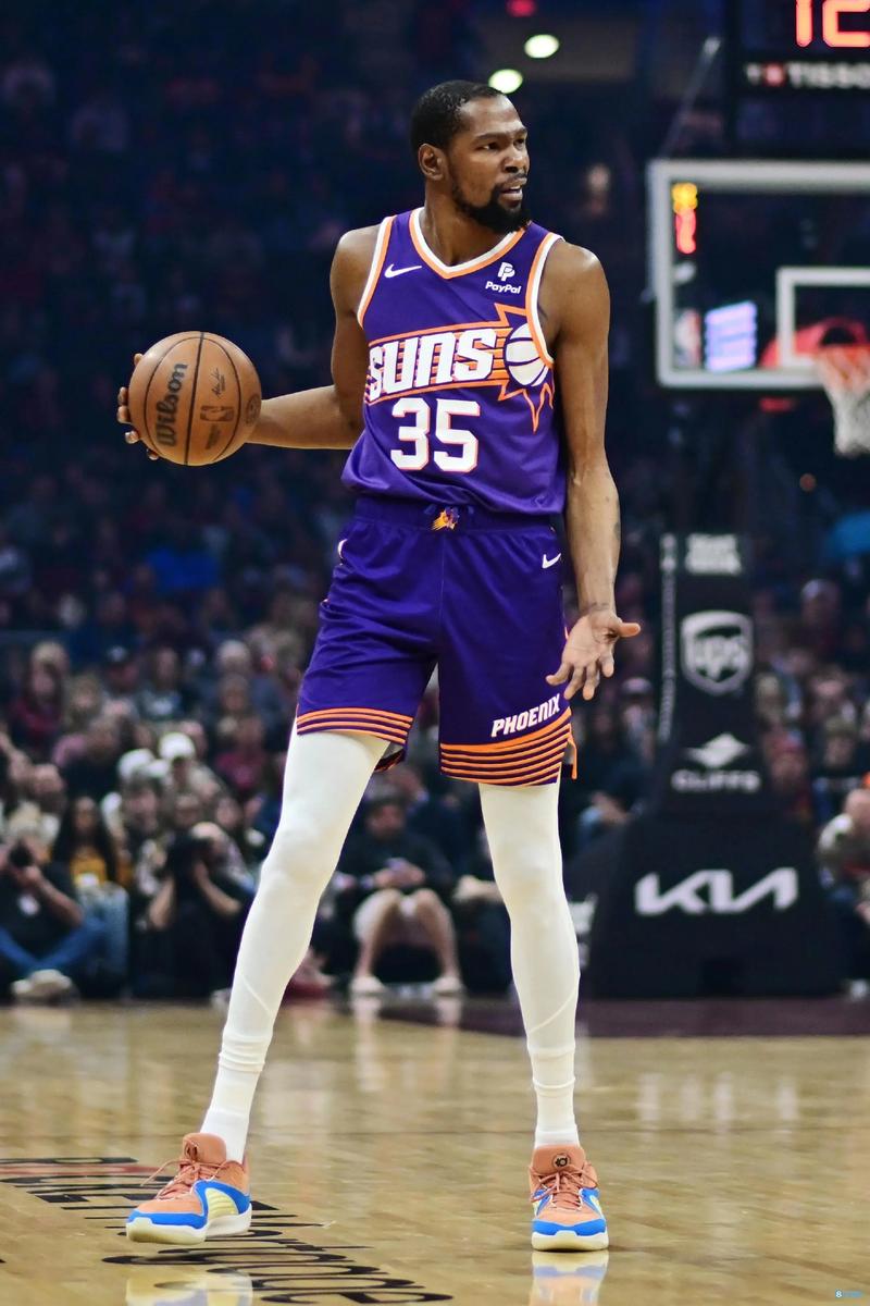 阿斯：赫伊森最近状态有所起伏，但阿隆索和皇马绝对信任他（阿斯：赫伊森近来状态波动，阿隆索与皇马对其信任不变）